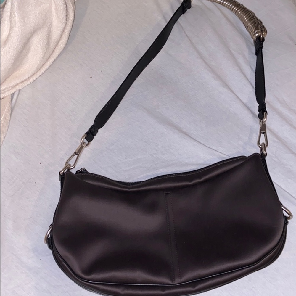 Saint Laurent purse with stylish Handel